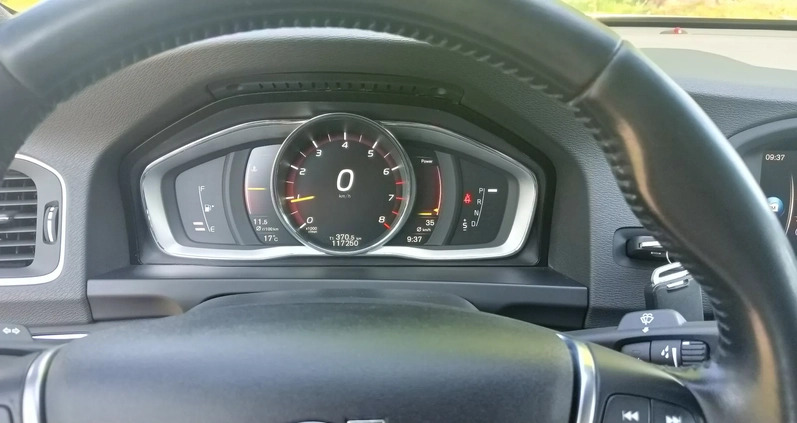 Volvo S60 cena 72900 przebieg: 117250, rok produkcji 2018 z Brzostek małe 121